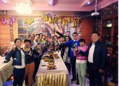 “自己动手  丰衣足食”